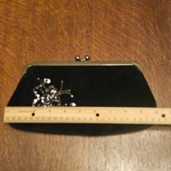 Black Velvet Embroidered Beaded Clutch Purse - Picture 5 of 6